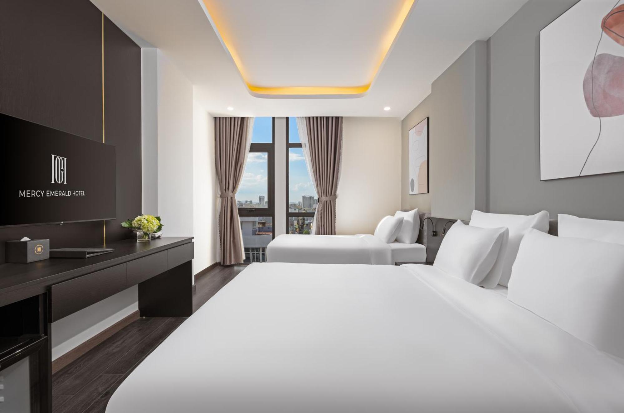 Mercy Emerald Hotel Da Nang Exterior foto